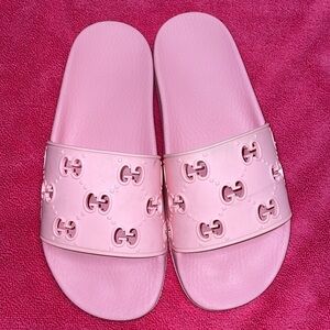 Gucci GG pink slides